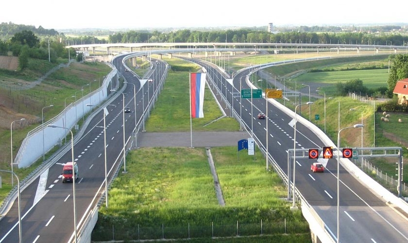 Besplatan auto-put na Dan Republike