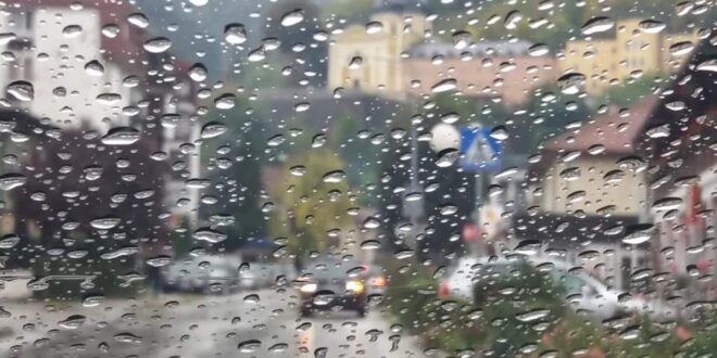 VRIJEME: Danas oblačno sa kišom i pljuskovima