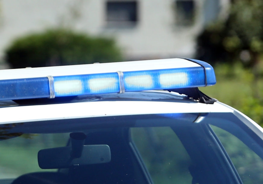 DOBOJ: U prevrtanju pežoa poginuo muškarac iz Srbije