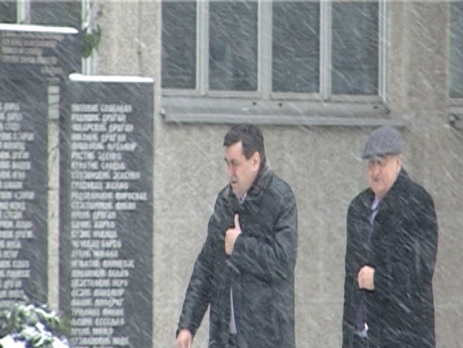 POBEGAO OD NOVINARA Gradonačelnik Doboja saslušan u policiji