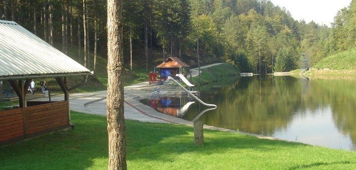 DOBOJ: Gdje pobjeći od vrućina? (VIDEO)