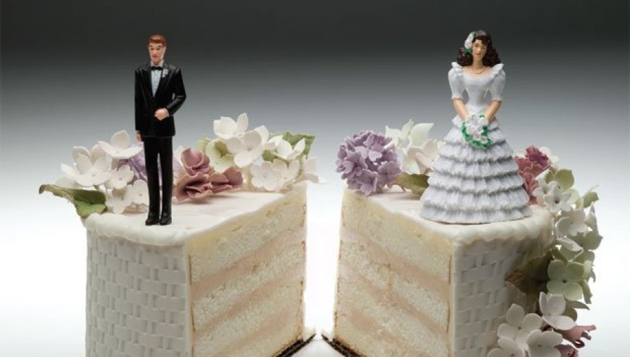 PUCA SVAKI 6. BRAK: Sve više parova u Srpskoj odlučuje se na prekid zajedničkog života