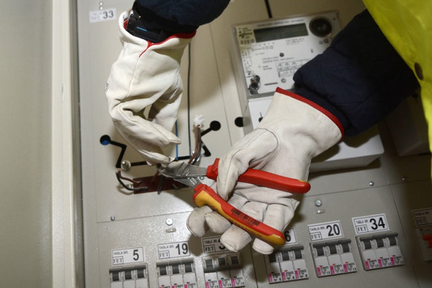 DOBOJ: Muškarca udarila struja, povrijeđen tokom radova na trafo-stanici