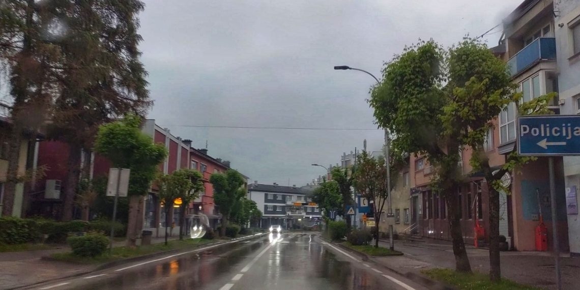 PUTEVI: Nema vanrednih ograničenja, ali oprezno zbog kiše na zapadu i jugozapadu