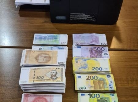 DOBOJ: Pronađeno 193.700 KM i 125.200 evra lažnih novčanica