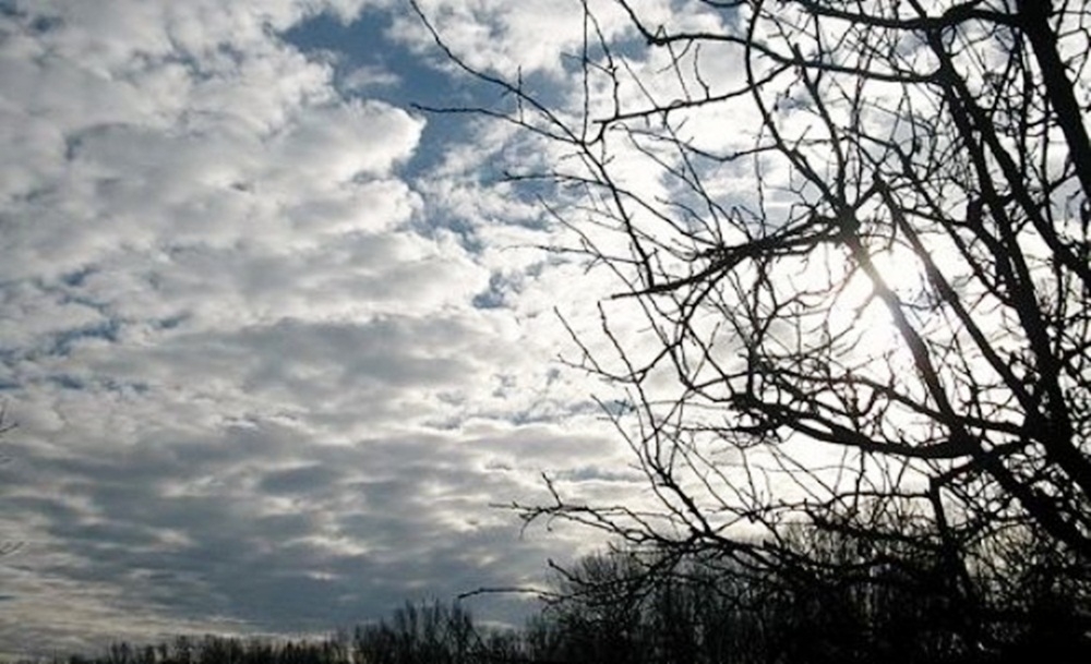 VRIJEME: Sutra promjenljivo oblačno i vjetrovito