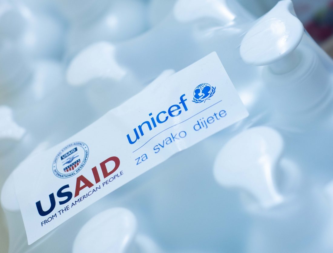 UNICEF i USAID u misiji podrške sigurnom ponovnom otvaranju škola