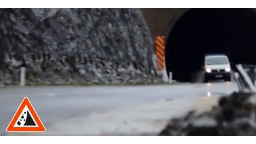 PUTEVI: Vozači oprezno zbog učestalih odrona