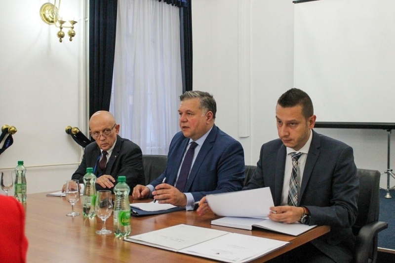 NISU SE POVUKLI: Komisija za saradnju s NATO-om radi, učestvuje i SNSD-ov Goganović