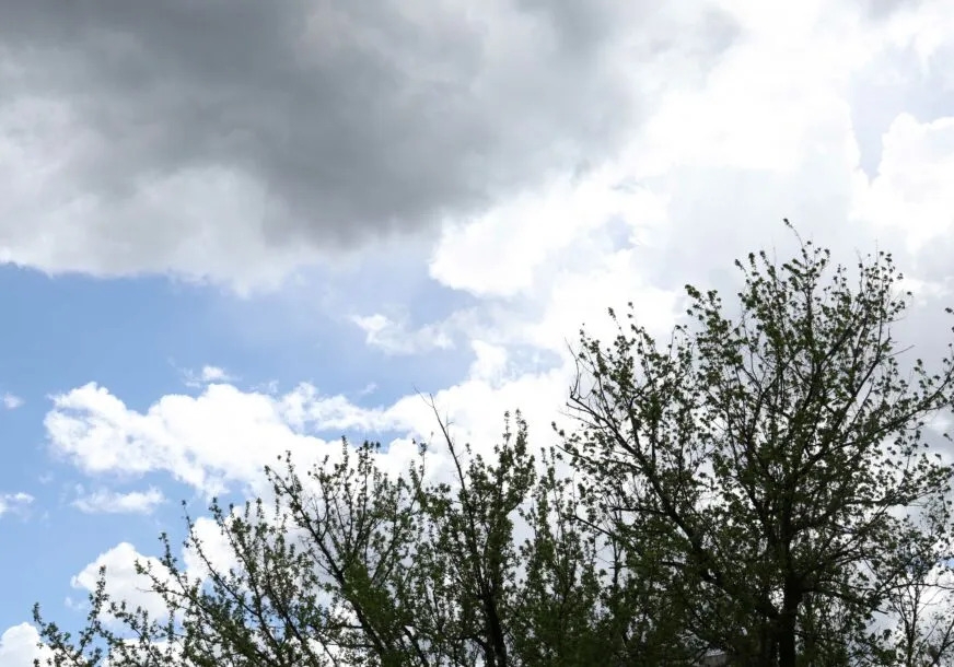 VRIJEME: U prvom dijelu dana oblačno sa pljuskovima, poslije podne razvedravanje