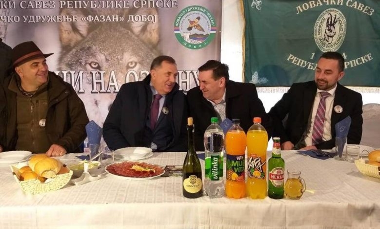 DOBOJ: "Vučiji dani na Ozrenu" okupili 1.000 lovaca, među njima i Dodik