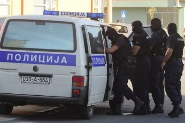 DOBOJ: Policija traga za licima koja su pucala u Vidovdanskoj ulici