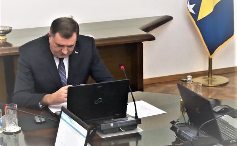 POSAO ZA BOTOVE: Kako će SNSD biti promovisan na društvenim mrežama