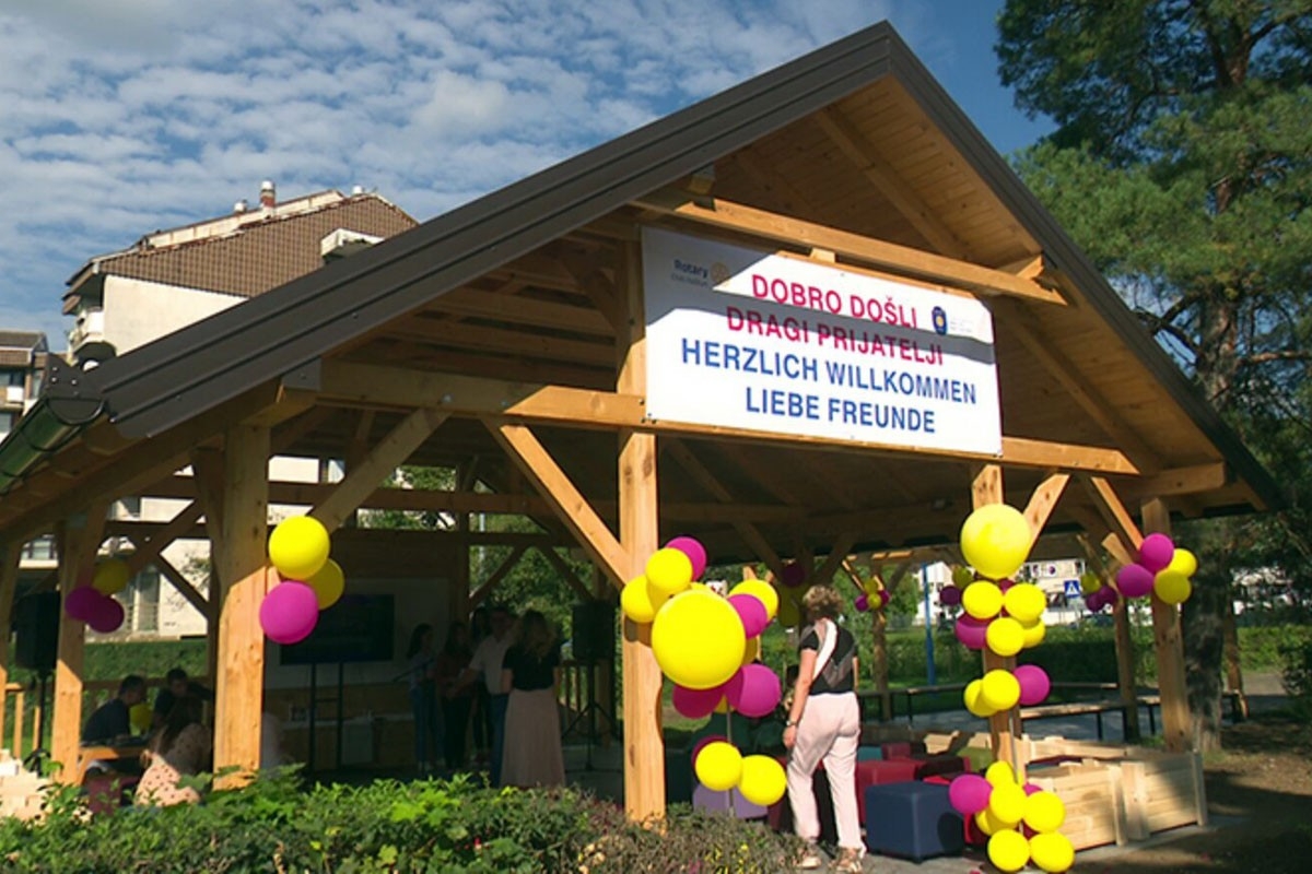 DOBOJ: Đaci dobili eko-učionicu