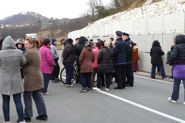 ZAVRŠENI PROTESTI U MAGLAJU: Problemi nastali nakon poplava moraju biti riješeni