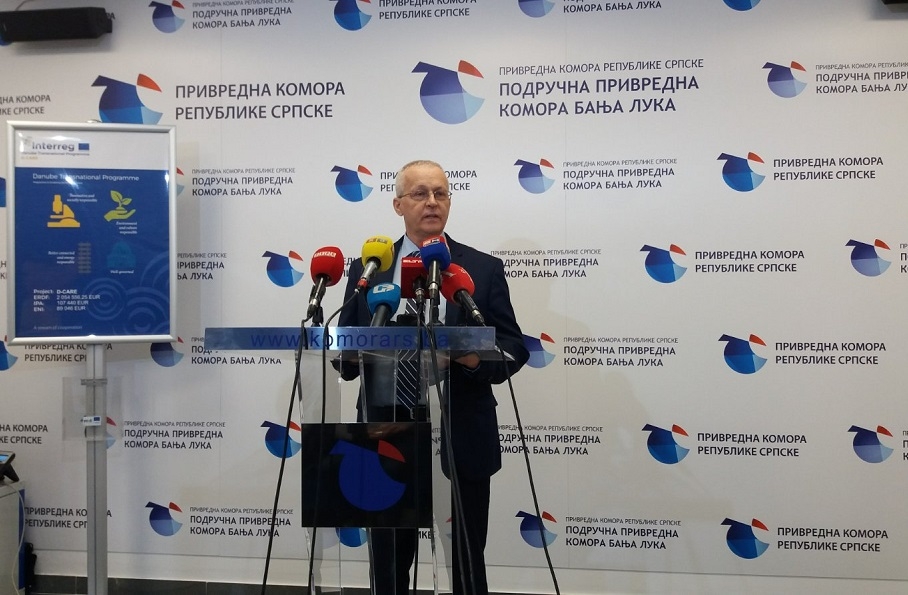 NEODRŽIVO I NEREALNO: Privredna komora pozvala Vladu da smanji minimalac