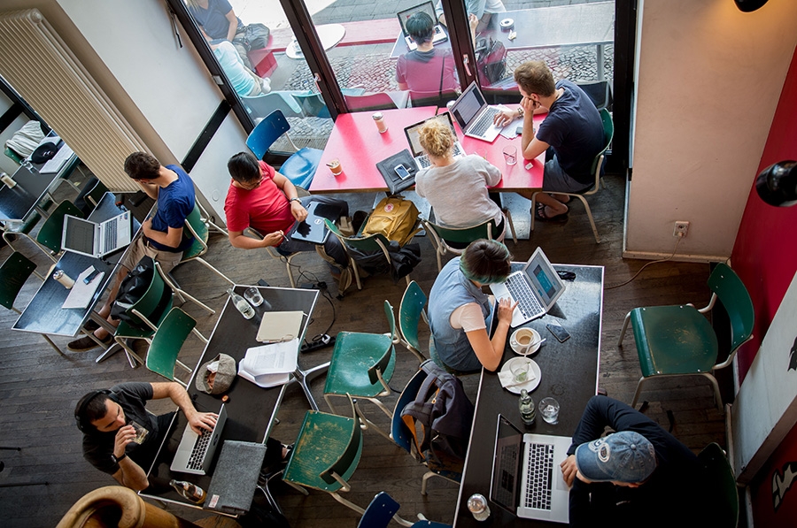 STIŽE PAMETNA KARTICA ZA NOVČANIK Građani Srpske uskoro će moći da koriste elektronski potpis