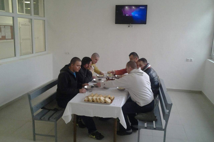 DOBOJ: Za Božić imaju sve osim slobode