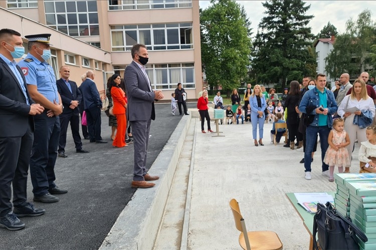 DOBOJ: Nema povrijeđenih učenika u saobraćajnim nezgodama