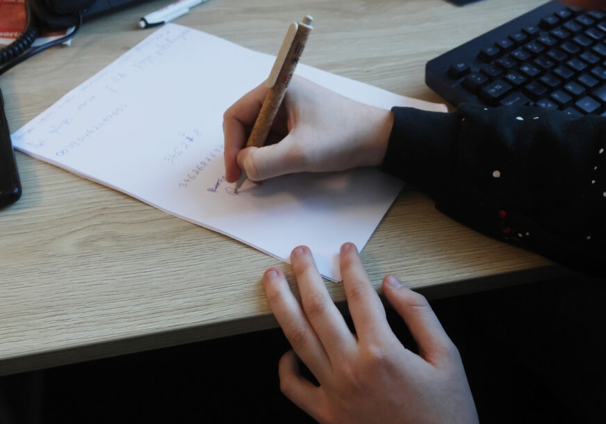 Nepismeni, a položili vozački: Svaki 33. stanovnik Srpske ne zna da čita i piše