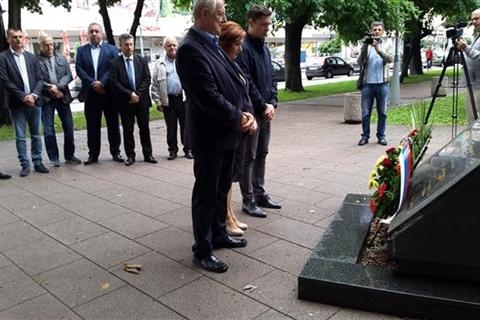 DOBOJ: Odata pošta stradalim civilima i borcima (FOTO)