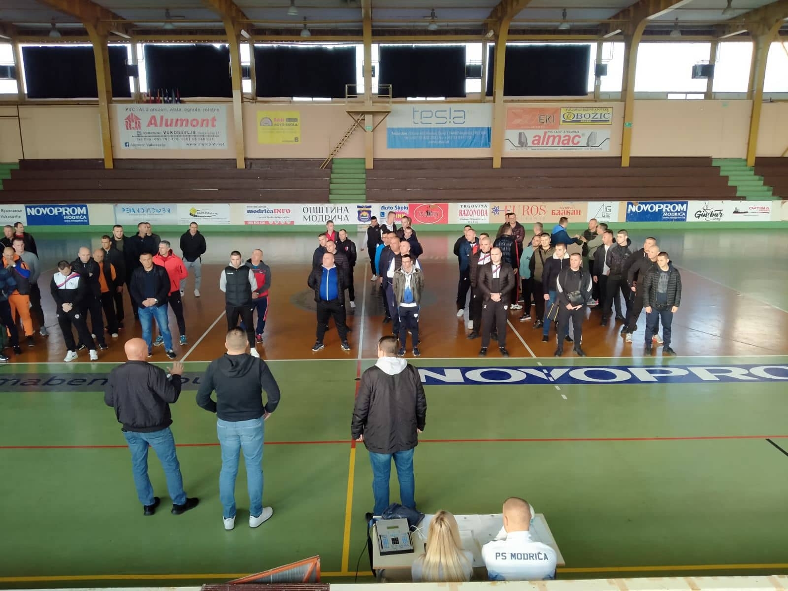 DOBOJ: Policijski službenici PU Doboj u humanitarnoj akciji sa Saru Lazić