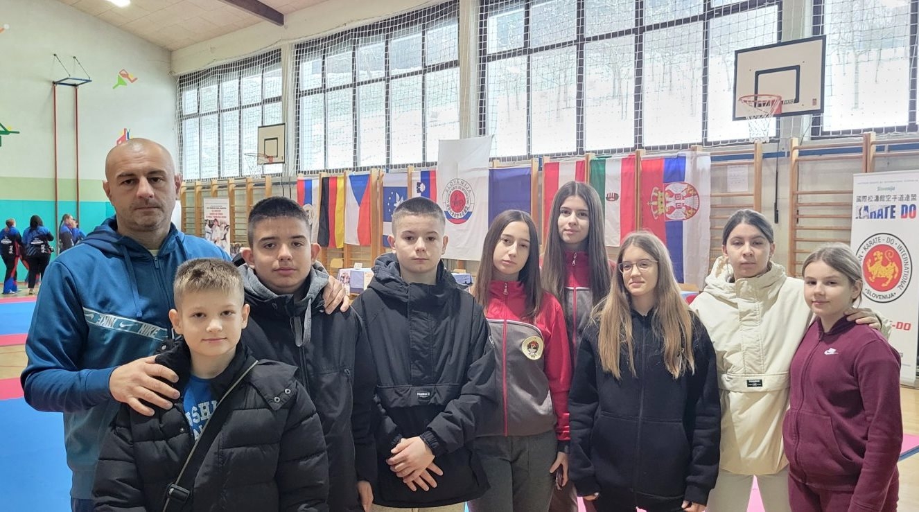 DOBOJ: Karatisti "Vile" osvojili četiri medalje na 30. Internacionalnom Kupu 'Pokal Tromejnik-Kuzma 2023'" (FOTO)