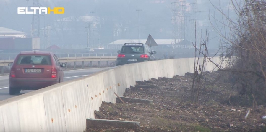 DOBOJ: Kafa u 5 - betonske barijere (VIDEO)