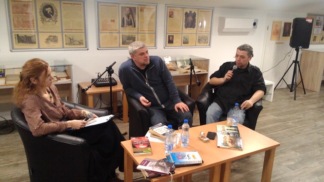 DOBOJ: Narodna biblioteka ugostila književnike Vladimira Kecmanovića i Dejana Stojiljkovića