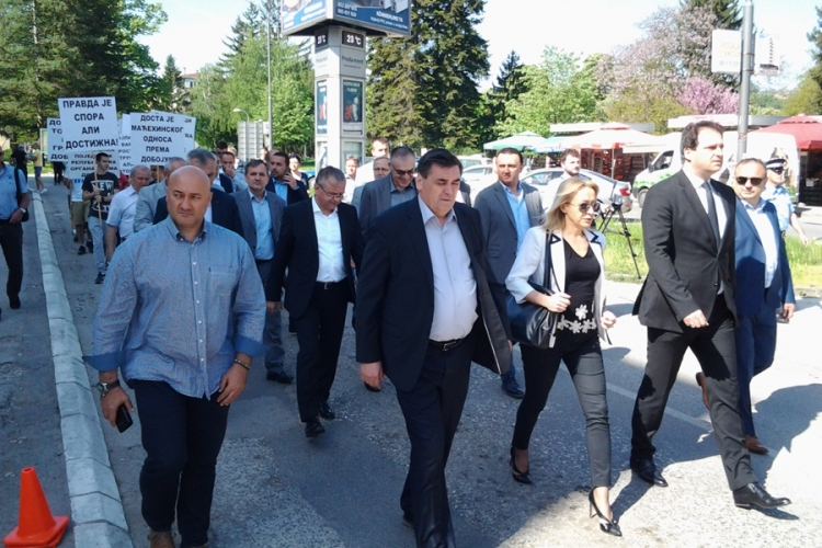 DOBOJ: SDS protestnom šetnjom tražio pravdu za Branislava Garića