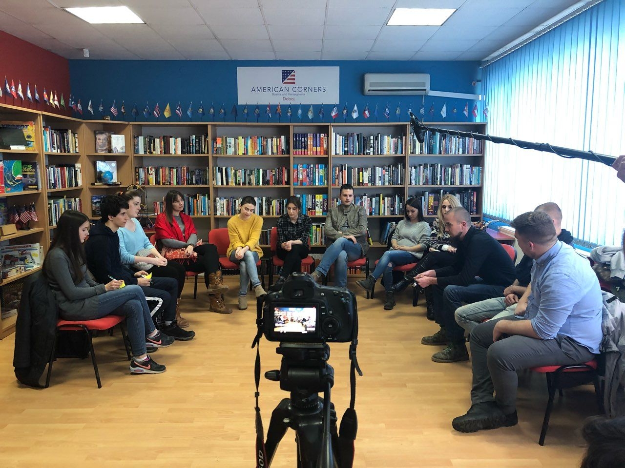 DOBOJ: Mladi odlučili odbaciti predrasude i zajedno krenuti naprijed  (FOTO)