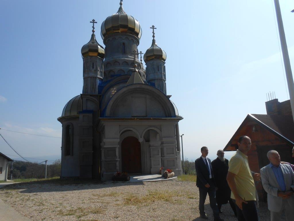 U RITEŠIĆU KOD DOBOJA ODMIČE GRADNJA PRVOG RUSKOG MANASTIRA “Putin” podiže bistu Putinu