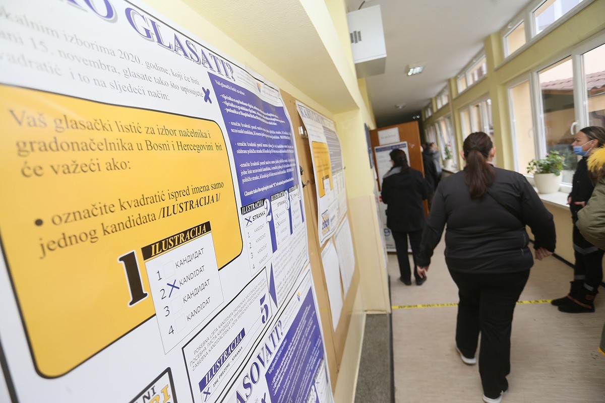 POČINJE IZBORNA TRKA: Kampanja kakvu uređena društva ne poznaju