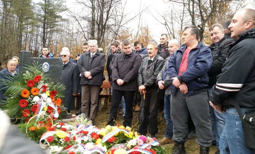 DOBOJ: Obilježeno 25 godina od smrti Spomenka Gostića