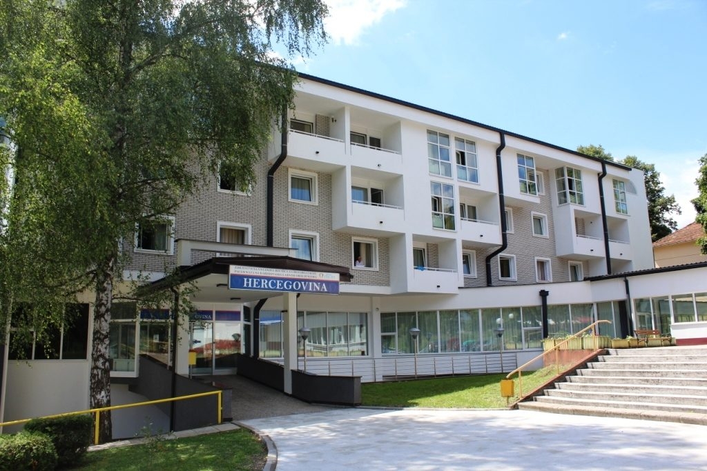 "BANJA VRUĆICA": Posao stao, ali će plate biti isplaćene (VIDEO)