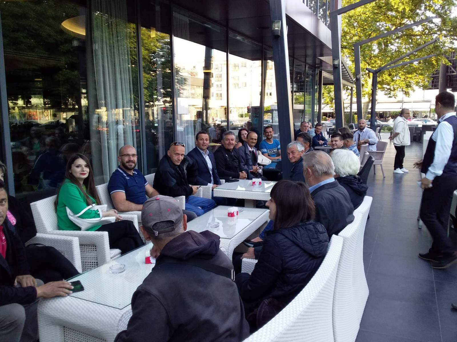 NEBOJŠA VUKANOVIĆ U DOBOJU: "Dobojlije, na pos'o! Vrijeme je promjena!" (VIDEO)