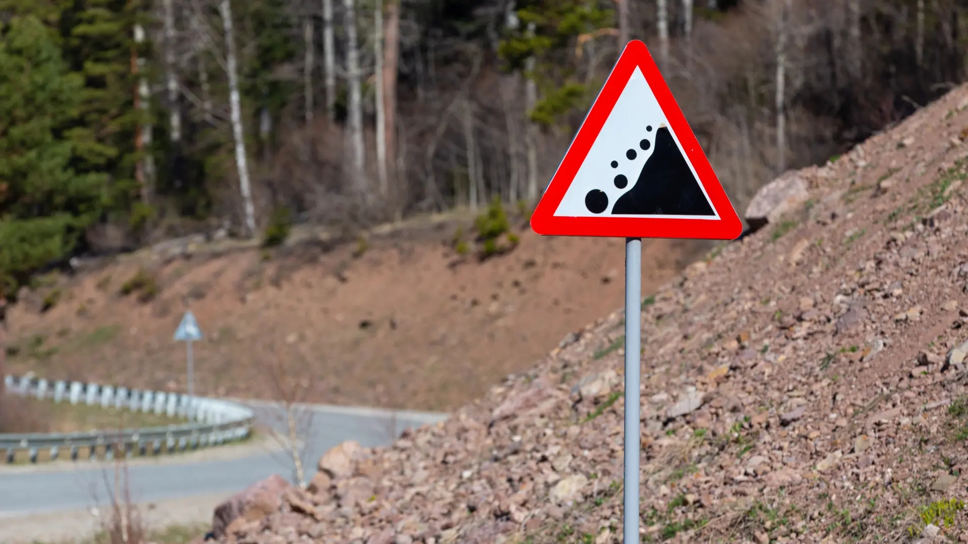 PUTEVI: AMS vozačima skreće pažnju na povremeno jače udare vjetra