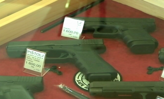 Zdravstveno uvjerenje neće trebati za zamjenu oružnog lista (VIDEO)