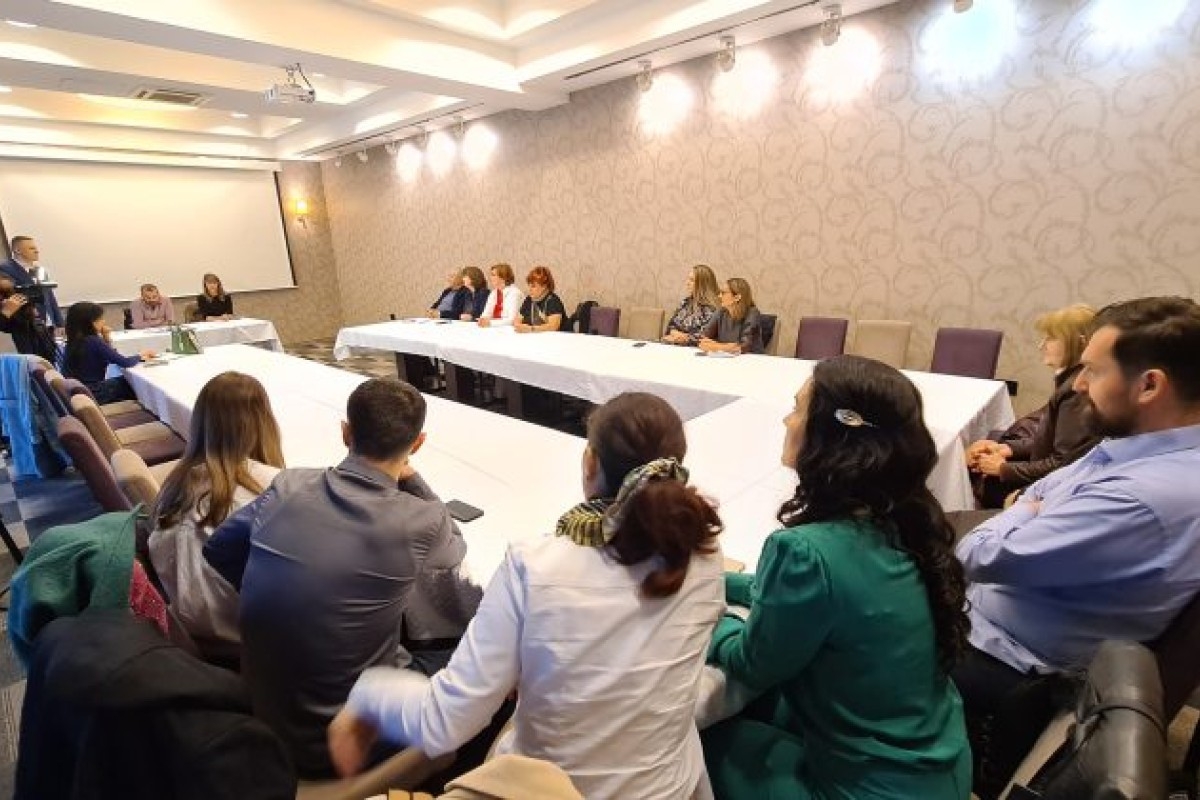 DOBOJ: Specijalisti medicine rada nekad i sad