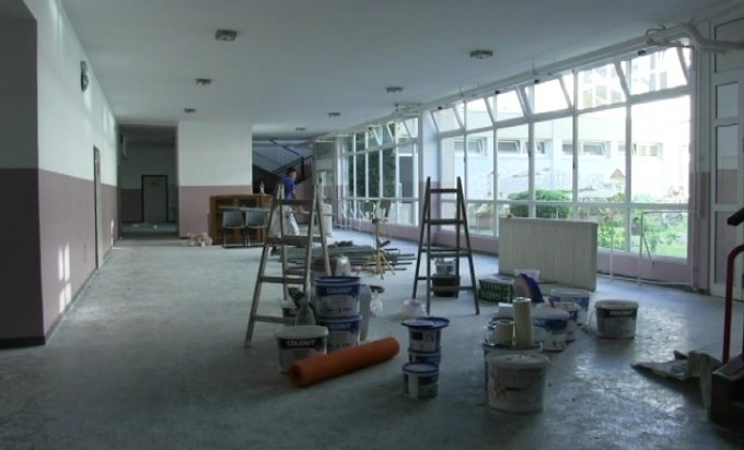 DOBOJ: Sanacija škola pred početak nove školske godine (VIDEO)