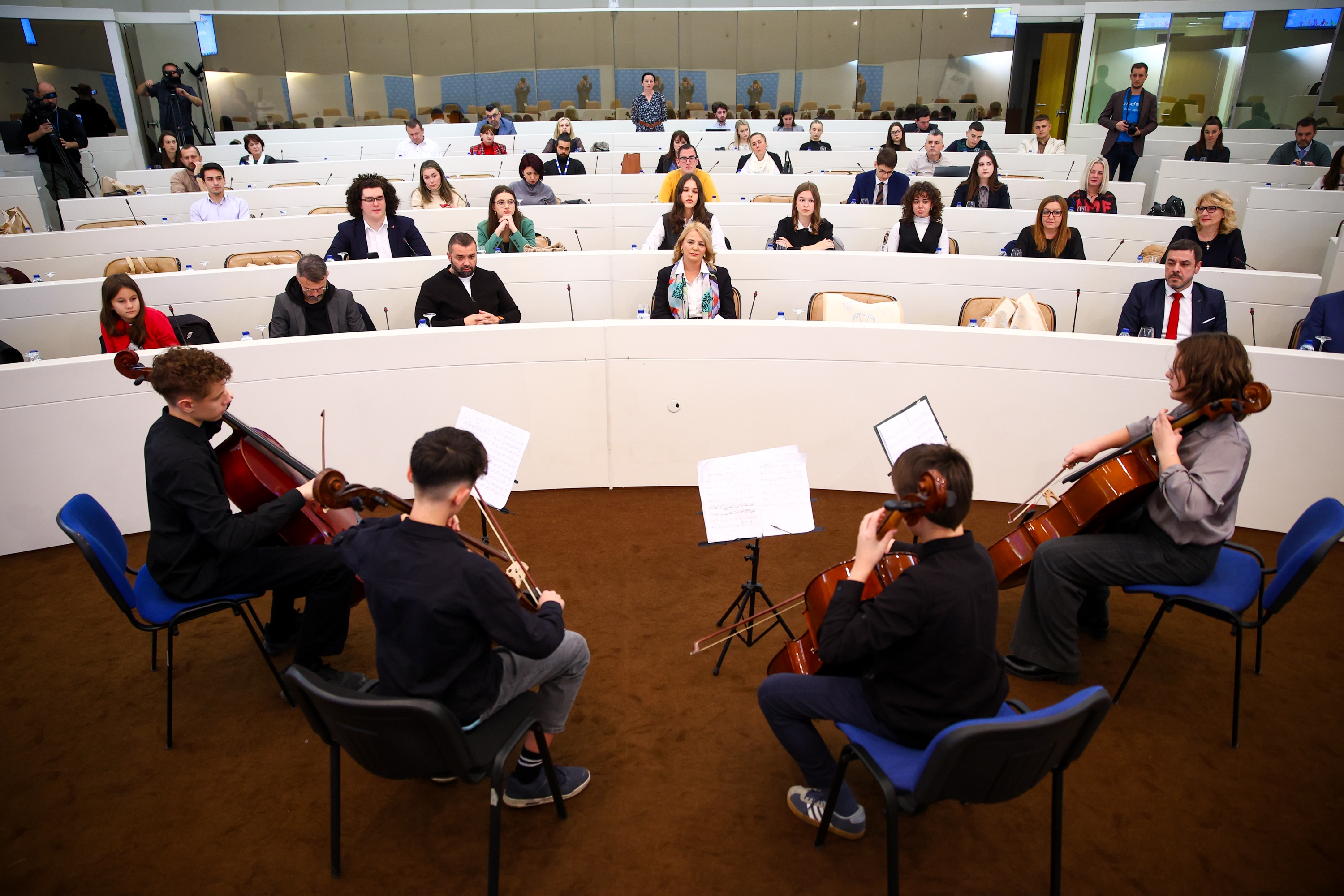 OSLUŠKIVANJE BUDUĆNOSTI: Obilježen Svjetski dan djeteta u BiH