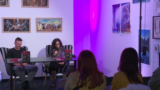 DOBOJ: Održana promocija knjige „Nik Kejv i poetika prestupa” Igora Cvijanovića