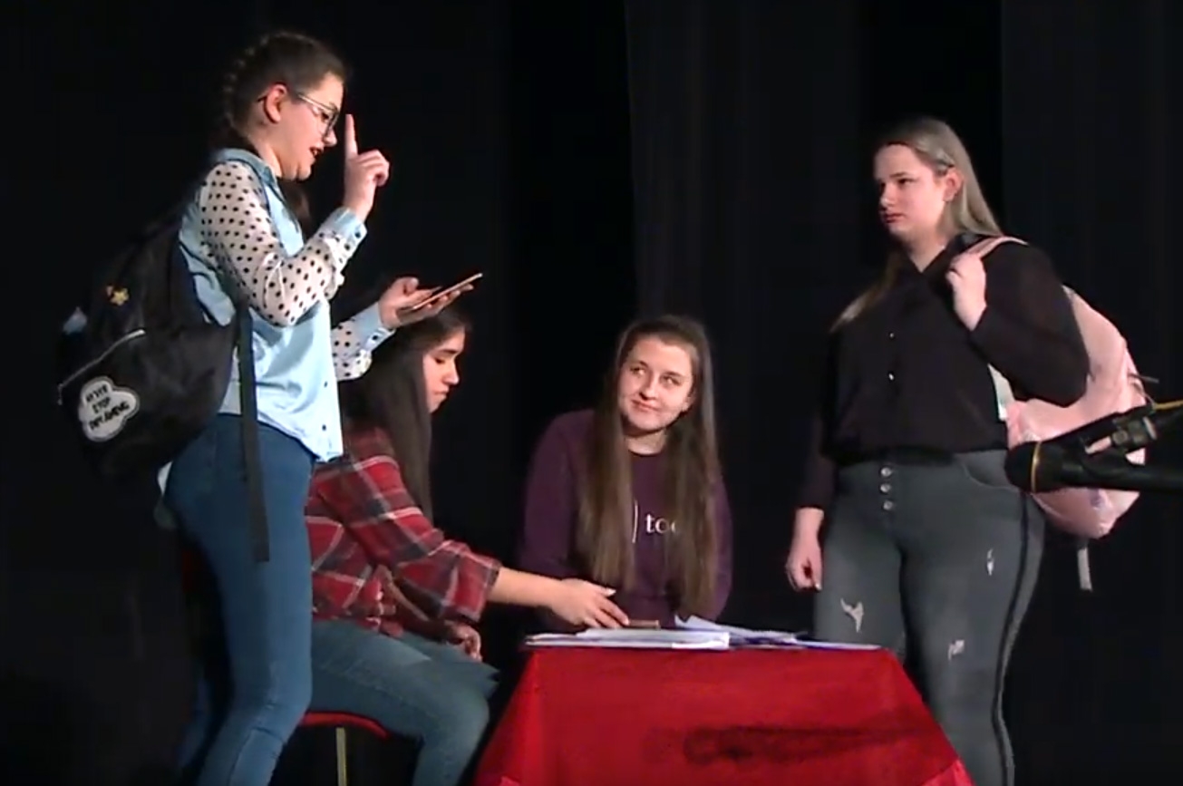 DOBOJ: KAFA U 5 - Dan maternjeg jezika (VIDEO)