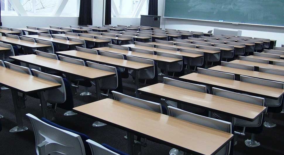 DRUGO POLUGODIŠTE U KLUPAMA ILI ONLAJN: Razrednici porukama provjeravaju jesu li djeca zaražena i u izolaciji