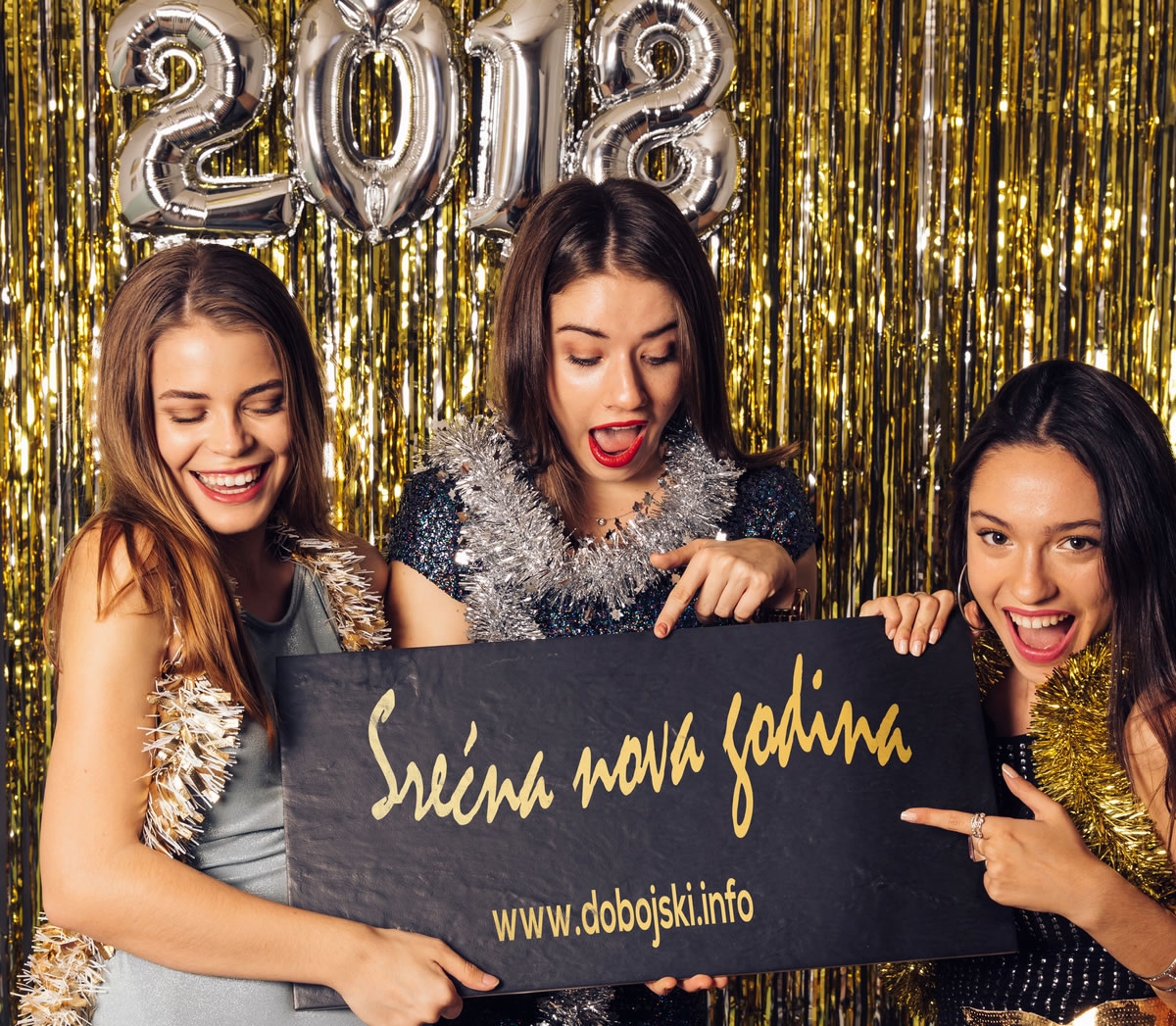 DOBOJSKI INFO VAM ŽELI Srećnu Novu godinu!