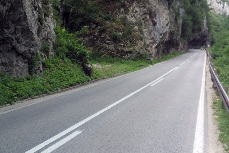 PUTEVI: Moguće polučasovne obustave saobraćaja na putu Stolac-Ljubinje