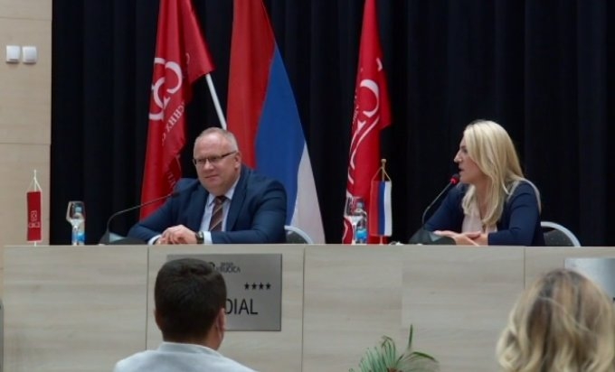 TESLIĆ: Cvijanovićeva sa kandidatima za odbornike (VIDEO)