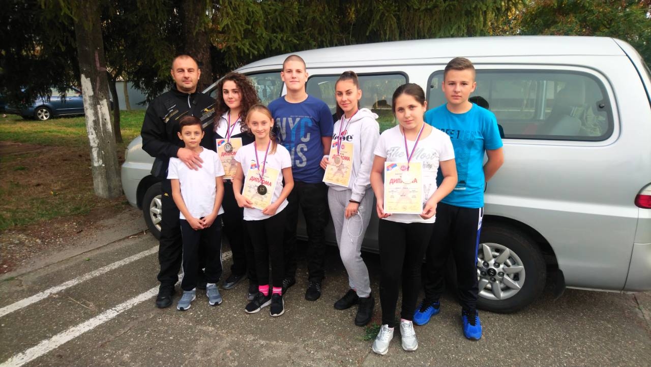 DOBOJ: Zapažen nastup karatista "Vile" u Čoki (FOTO)