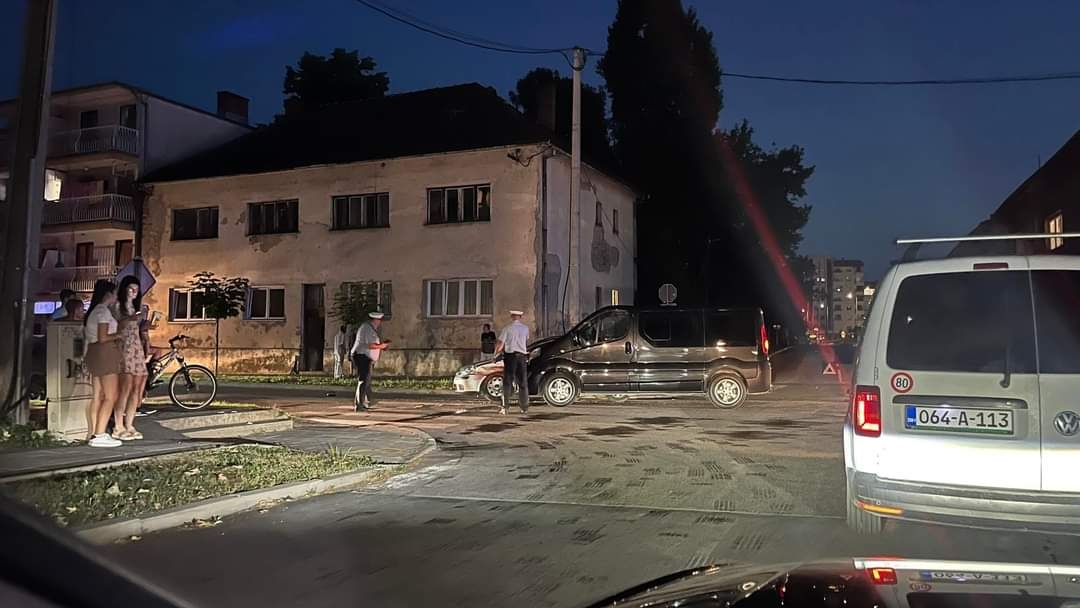 PONOVO SUDAR NA UKLETOJ RASKRSNICI: Saobraćajna nezgoda u Jug Bogdanovoj (FOTO)