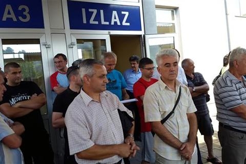 DOBOJ: Održan jednočasovni protest željezničara